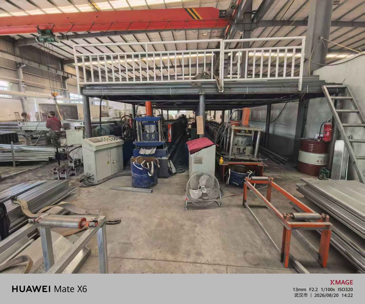 博客斯房屋武漢工廠雙行車裝配車間實景